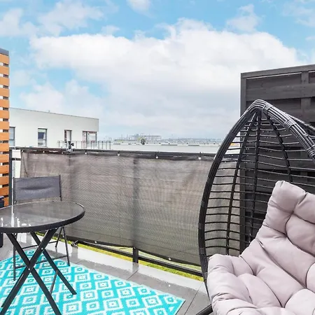 Stylish Two Bedroom Nasypowa By Renters Apartment Gdynia
