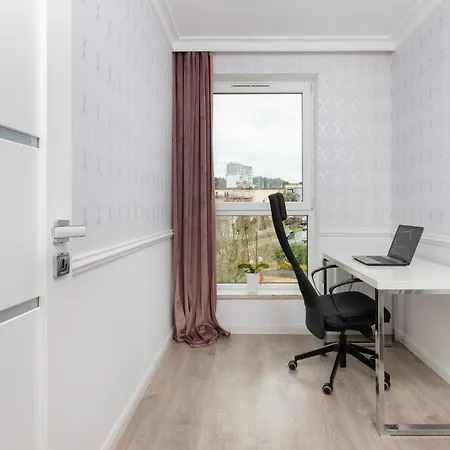 Stylish Two Bedroom Nasypowa By Renters *